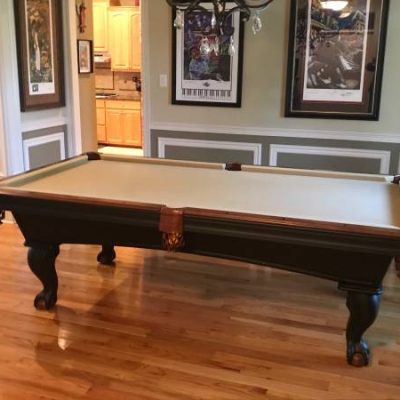 8' Olhausen Pool Table, Chairs, Rack and Pool Cues